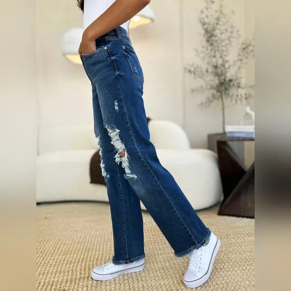 Just In! Popular Slimming Judy Blue Full Size Mid Rise Distressed Raw Hem Jeans