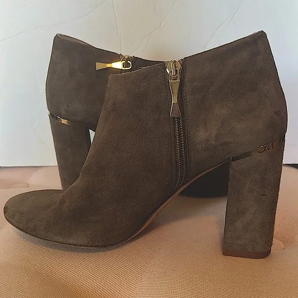 Kate Spade &quot;Darota&quot; bootie tan truffle color suede boots sz 8 1/2 ankle boots