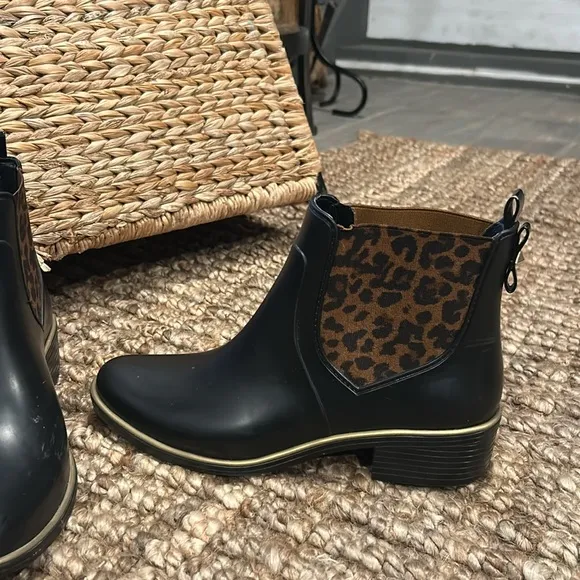 Kate Spade Leopard Print Black Ankle Rubber Rain Boots Size 8
