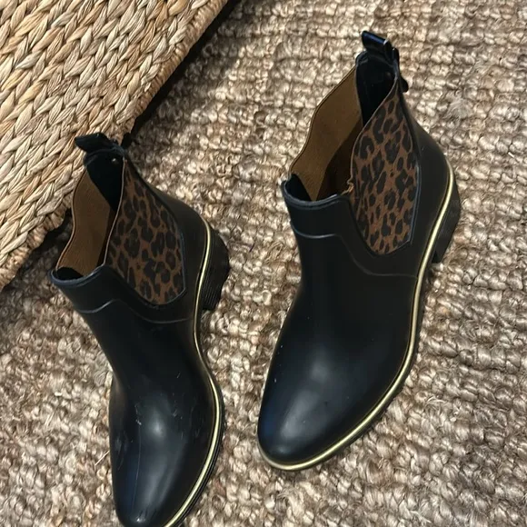 Kate Spade Leopard Print Black Ankle Rubber Rain Boots Size 8