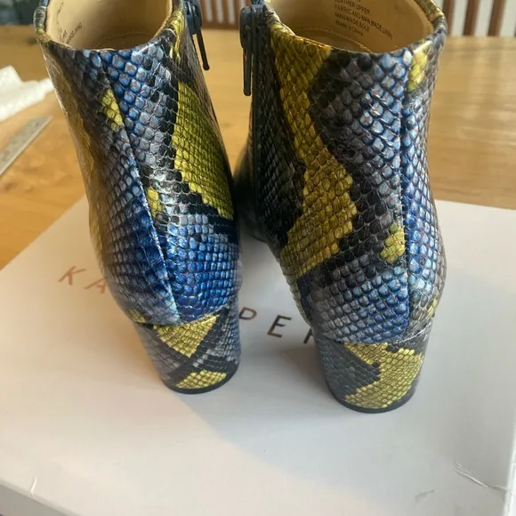 Katy Perry Snake Ankle Boot Blue Almond Toe Heel Women’s Leather 5.5 NWT w/ Box