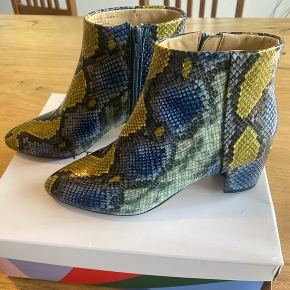 Katy Perry Snake Ankle Boot Blue Almond Toe Heel Women’s Leather 5.5 NWT w/ Box