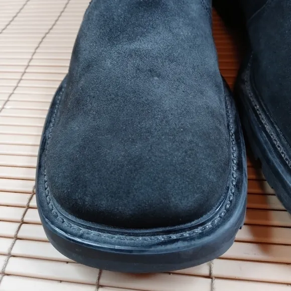 Kenneth Cole Reaction men's black suede pull on ch