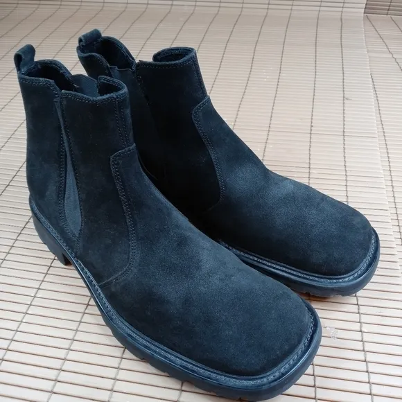 Kenneth Cole Reaction men's black suede pull on ch