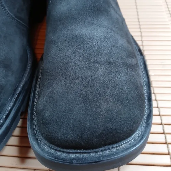 Kenneth Cole Reaction men's black suede pull on ch