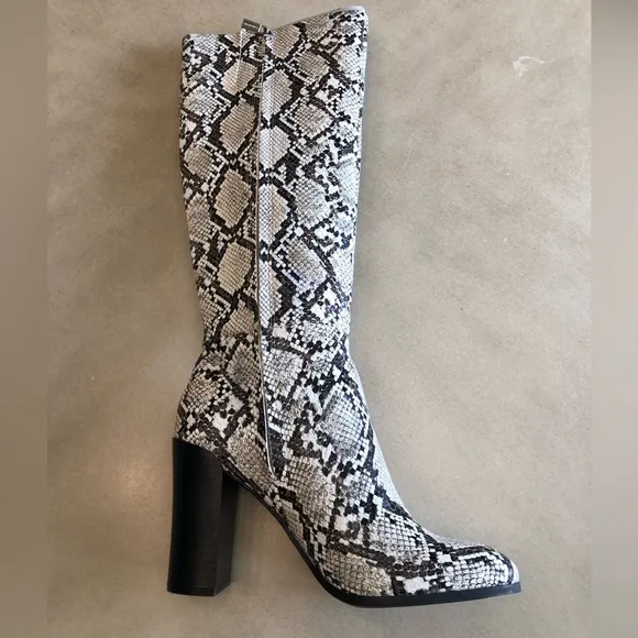 KENNETH COLE Womens Ivory Snake Skin-Print Justin Round Toe Block Heel Boots 6.5