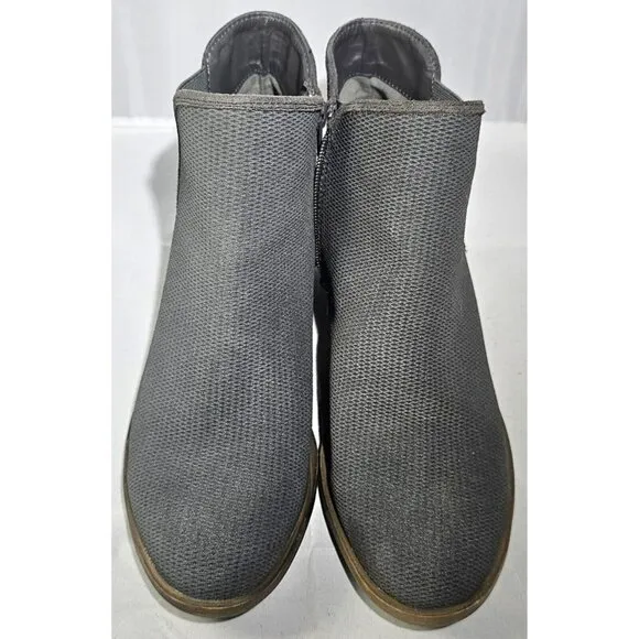 Kensie Women's Gerona Perforated  Gray Woven Leather/Textile Ankle Bootie Sz 10M