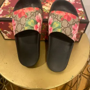 Kids Gucci Bloom Supreme slides