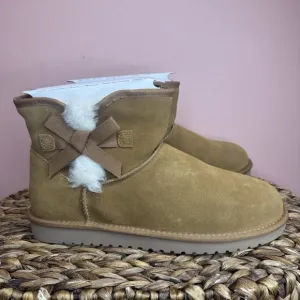 KOOLABURRA BY UGG/ VICTORIA MINI CHESTNUT/ SIZE 12 , WOMAN'S BOOTS 1114731/ NEW