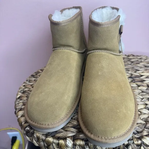 KOOLABURRA BY UGG/ VICTORIA MINI CHESTNUT/ SIZE 12 , WOMAN'S BOOTS 1114731/ NEW