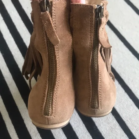 Koolaburra Fringe Suede Sandals