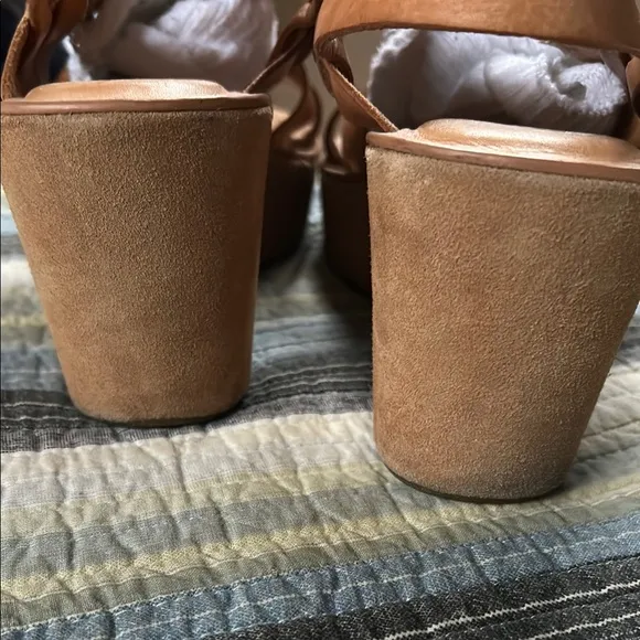 Kork-Ease originals since 1953 womens Tan Sandals
