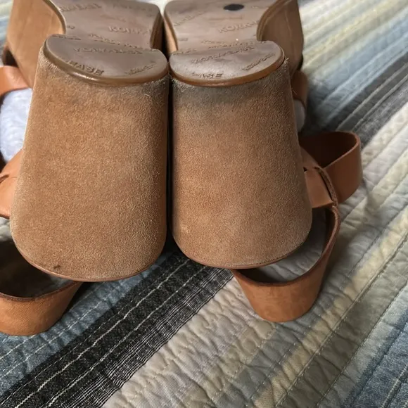 Kork-Ease originals since 1953 womens Tan Sandals