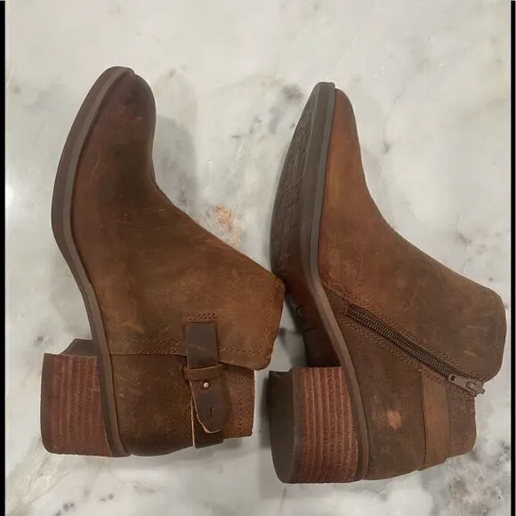 KORKS Sonya Ankle Bootie