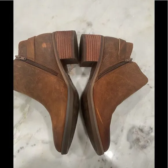 KORKS Sonya Ankle Bootie