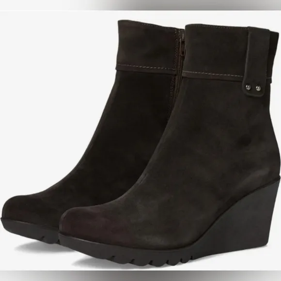 La Canadienne Begonia Wedge Ankle Boots