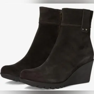 La Canadienne Begonia Wedge Ankle Boots