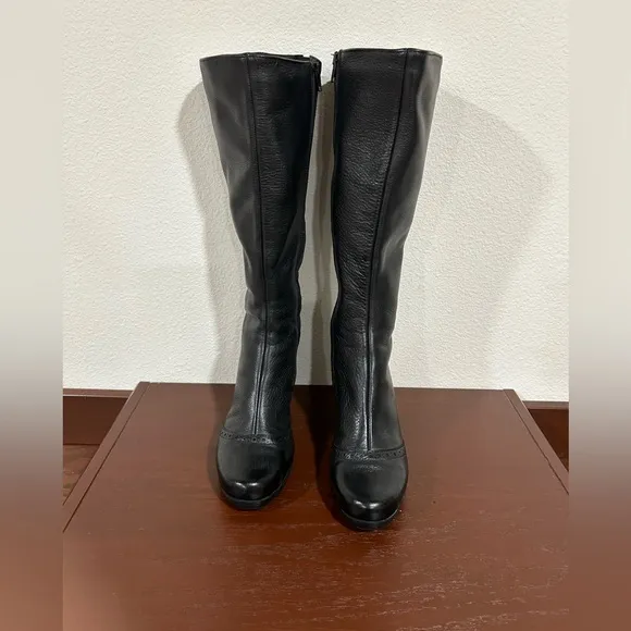 LA CANADIENNE Black Leather Knee High platform BOOTS Size 8