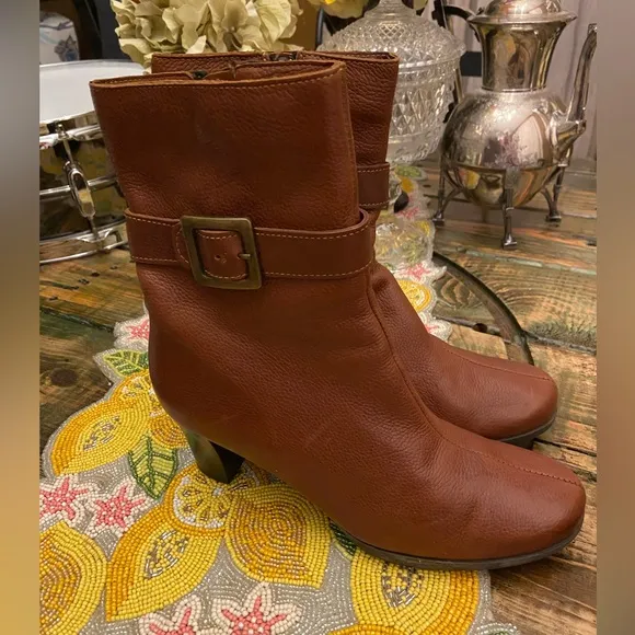 La Canadienne Brown Leather Three Inch Side Zipper Heeled Booties With Buckle