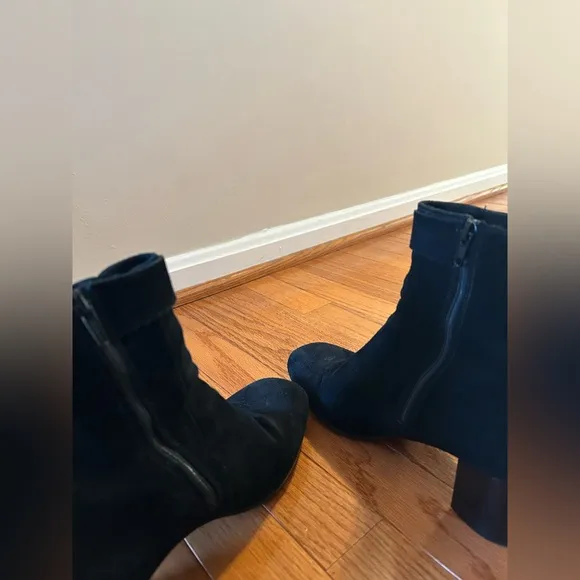 La Canadienne Joni  black suede boots - size 9M