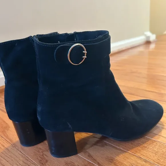 La Canadienne Joni  black suede boots - size 9M