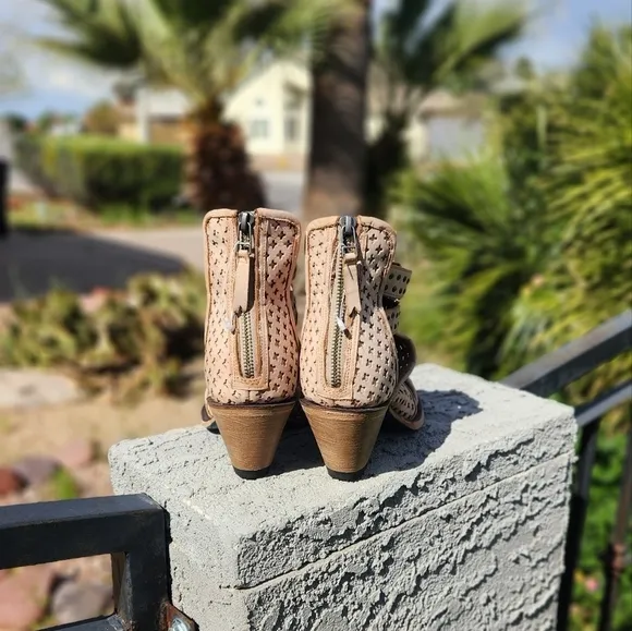 Lane Boots Artesia Cut Out Ankle Bootie‎ Western Cowgirl Beige