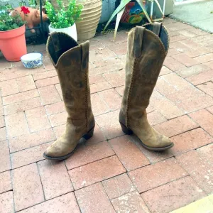 Lane “Plain Jane” Boots.  Distressed Brown size 8