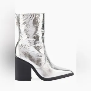 Larroude James silver Crinkle Leather ankle Boots 5.5