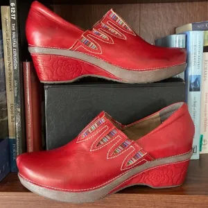 L'ARTISTE by Spring Step 'Scribble' Red Leather Slip On Clog Shoe Women’s Size 9