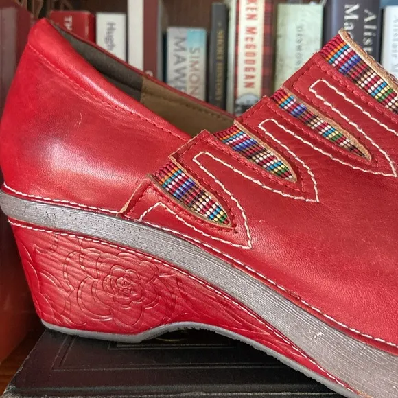 L'ARTISTE by Spring Step 'Scribble' Red Leather Slip On Clog Shoe Women’s Size 9