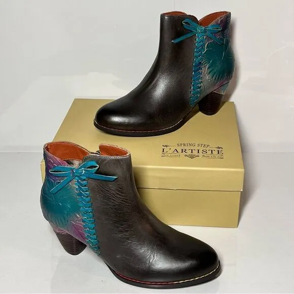 L'Artiste x Jane &amp; Coco Allurable Leather Ankle Boots