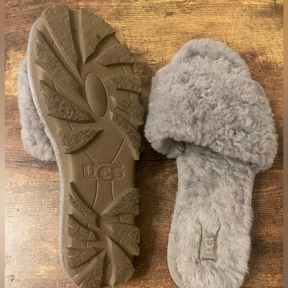 Lavender Ugg Faux Fur Sandals