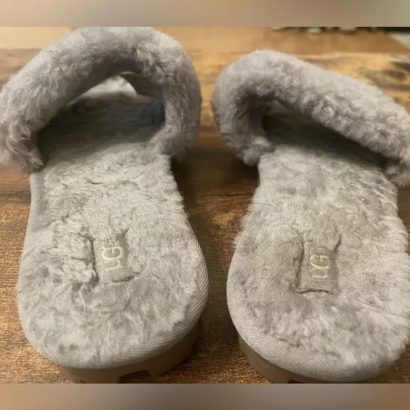 Lavender Ugg Faux Fur Sandals