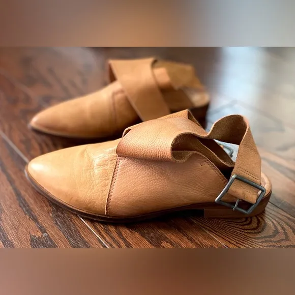 Leather Flat Pointy Wrap Around Ankle Boots