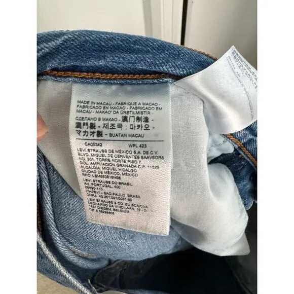 Levi’s Premium Ribcage Straight Ankle Jeans – Size 28 – Distressed High-Rise 🔥✨