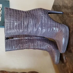 Like NEW Casadei croc embossed boots