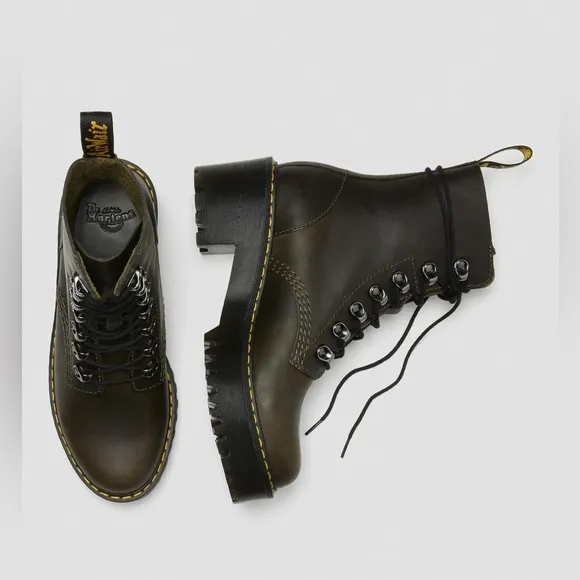 LIKE NEW Dr. Martens Leona leather platform heeled boots