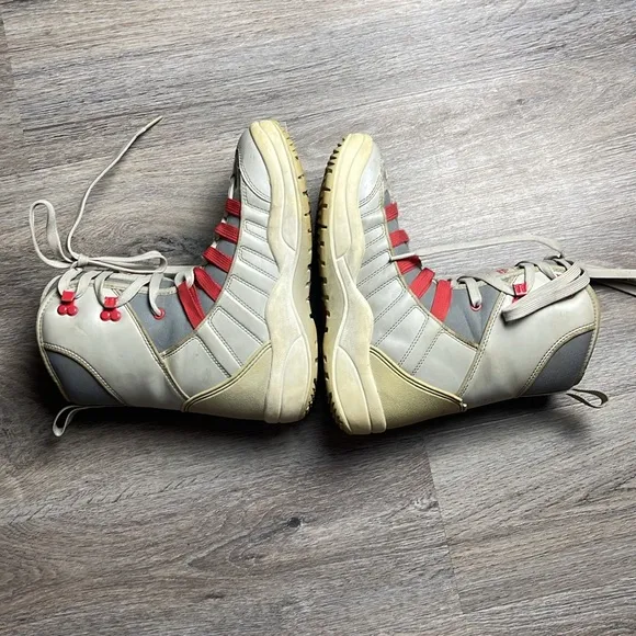Liquid Snowboard Boots