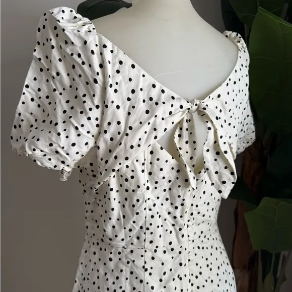 Loft Polka Dotted Tie Back Flare Dress White Black Size 6