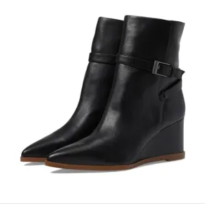 Lola Cruz Black Leather Wedge Ankle Boots size 7/6.5 US