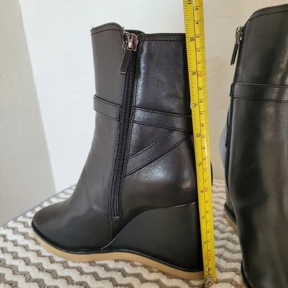 Lola Cruz Black Leather Wedge Ankle Boots size 7/6.5 US