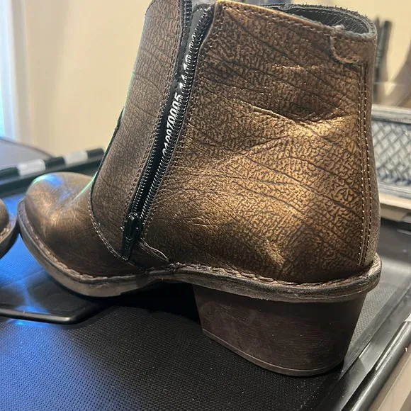 London Fly Ankle Boots made in Portugal Gold and Black