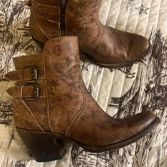 Luchasse Catalina tan ankle boots