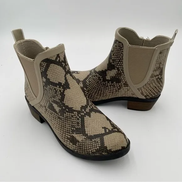 Lucky Brand Basel H20 Snake Print Rubber Rain Boots Ankle Booties Size 7 (NWOT)