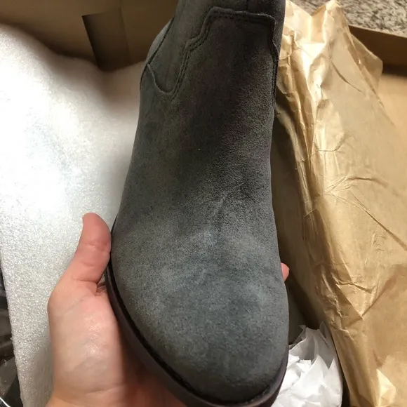 LUCKY BRAND Boots 10 M Eller Gray Suede Block Heel Western Ankle Storm