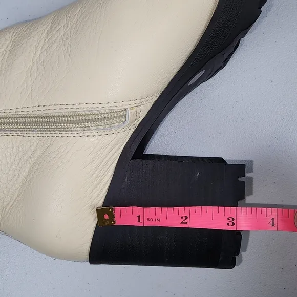 Lucky Brand Elegant Leather Cream Zip-Up Ankle Boots With Chunky Soles Size 10