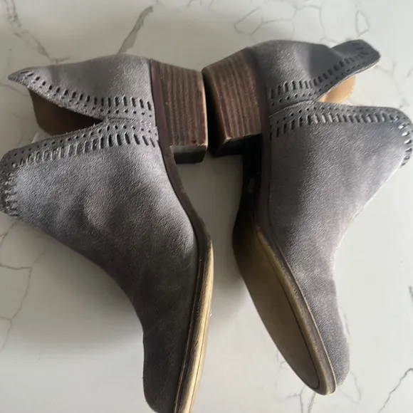 Lucky brand gray ankle boots size 8.5