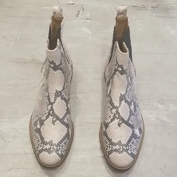 💕LUCKY BRAND💕 Jaime Snake Print Ankle Boots 9