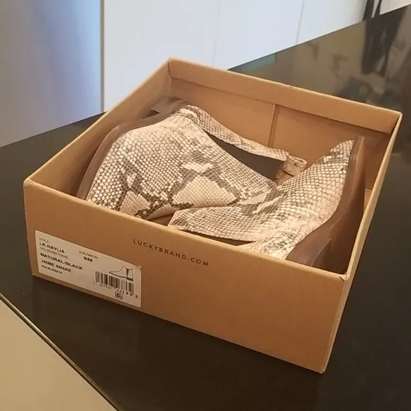 💕LUCKY BRAND💕 Jaime Snake Print Ankle Boots 9
