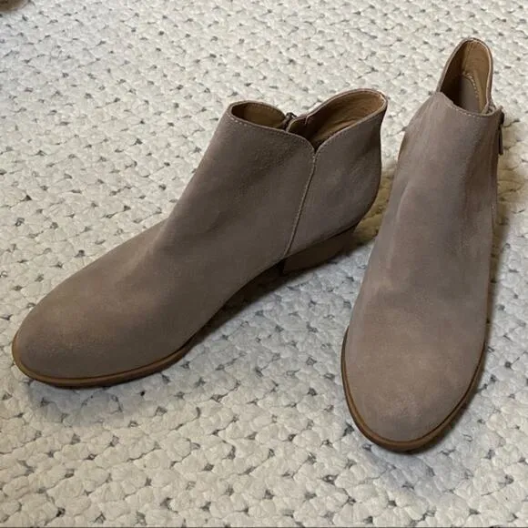 LUCKY BRAND Taupe Suede Leather Ankle Bootie 9.5 New in box NIB!